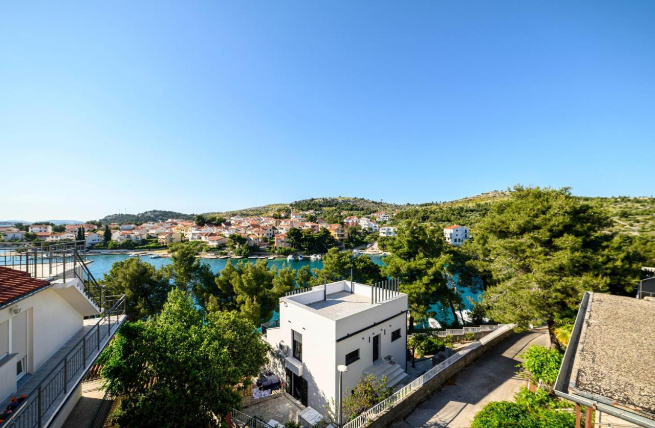 Apartments Vala Zaboric - With Boat Mooring Exterior foto